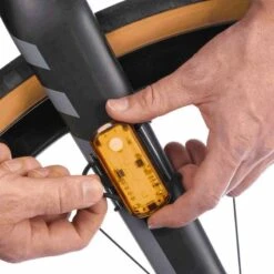 Luce Blackburn Side Beacon Laterale Usb Nero -Ricambi Bici Pro beacon2