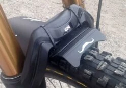 Paraspruzzi Marsh Guard Anteriore Nero -Ricambi Bici Pro parafango1