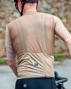 Maglia Pissei Sanremo 2022 Oro -Ricambi Bici Pro schermata 2022 04 22 alle 16.58.23