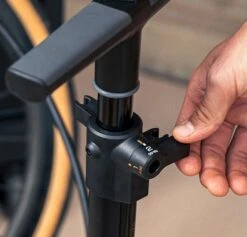 Pompa Da Terra Topeak Joeblow Tubi 2stage 160psi Nero/oro -Ricambi Bici Pro schermata 2022 11 22 alle 16.54.54