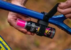 Muc-Off Supporto Universale BAM Bomboletta -Ricambi Bici Pro supporto bomoletta